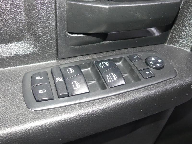 Used 2018 RAM 3500 Tradesman w/ Chrome Appearance Group image 17