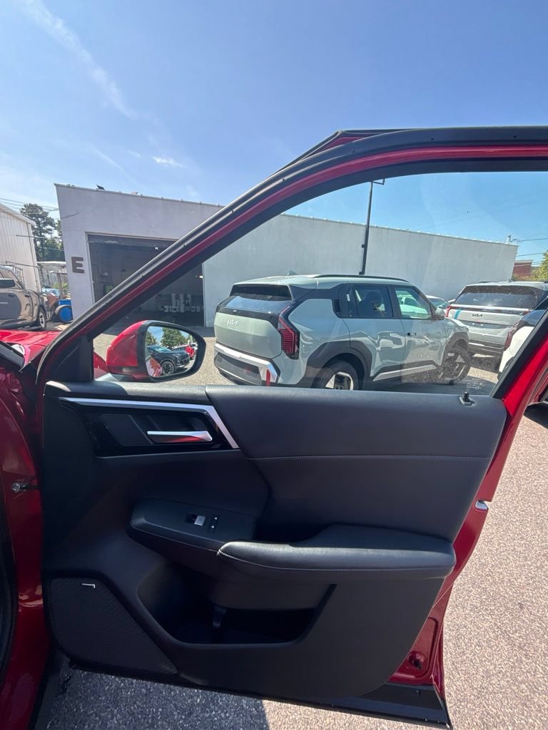 Used 2025 Mitsubishi Outlander SE AWD/4WD image 23