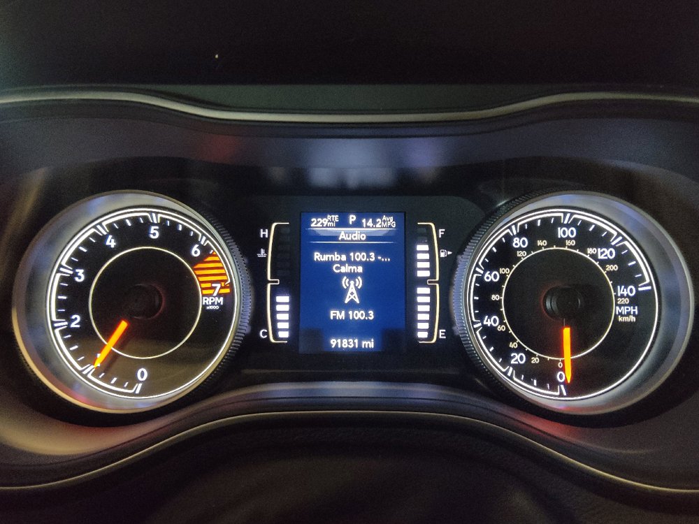 Used 2021 Jeep Cherokee Latitude Plus FWD image 23