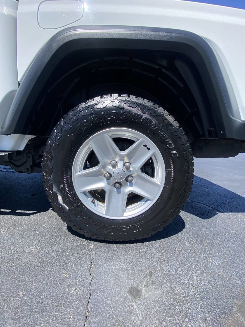 Used 2020 Jeep Gladiator Sport w/ Quick Order Package 24S AWD/4WD image 6