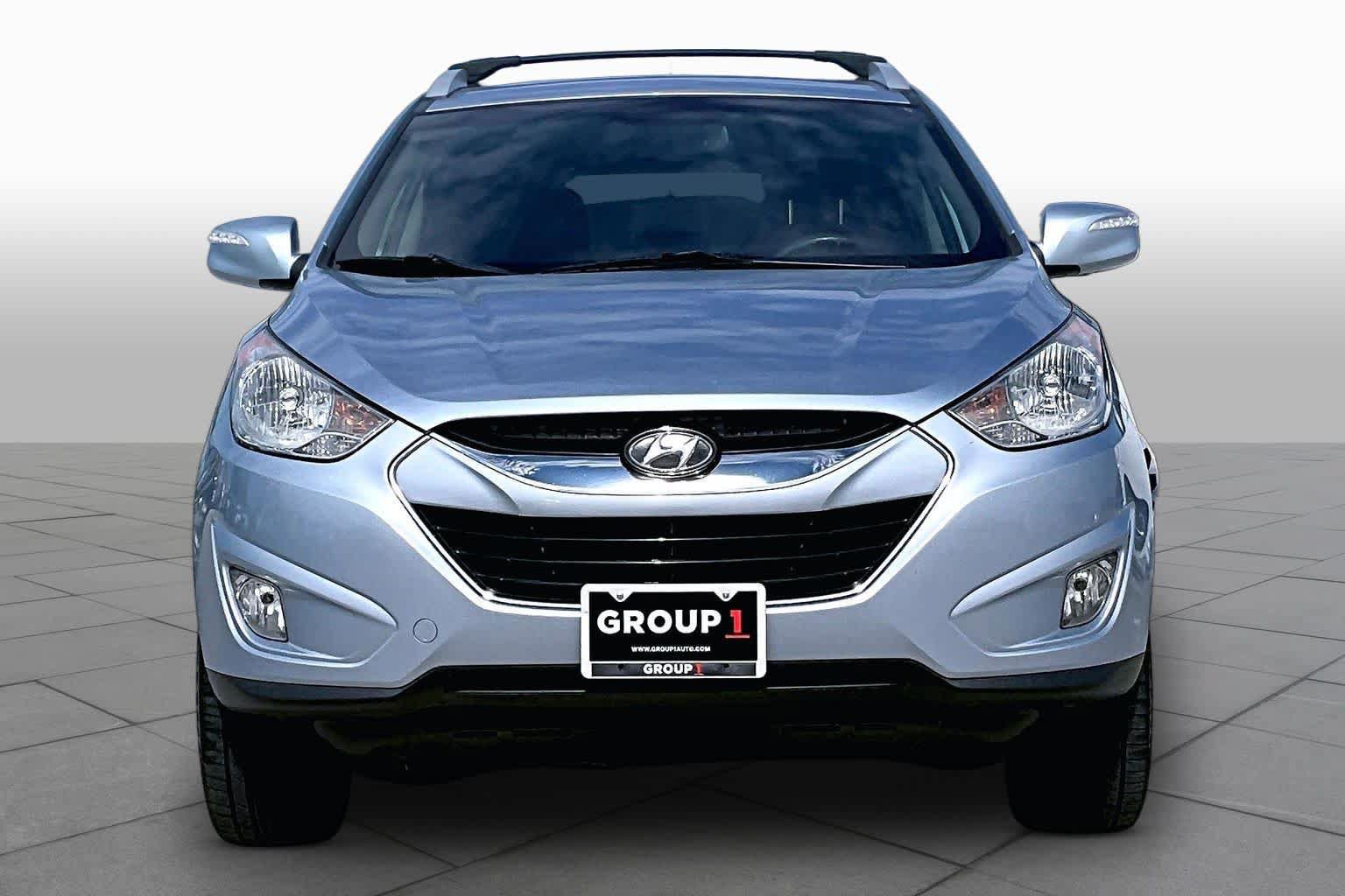 Used 2012 Hyundai Tucson Limited FWD image 3