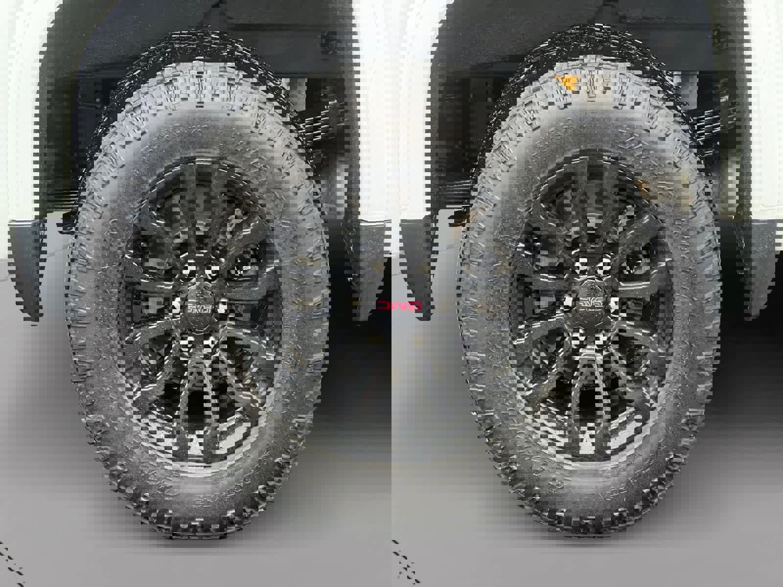 Used 2022 GMC Sierra 1500 AT4X image 8