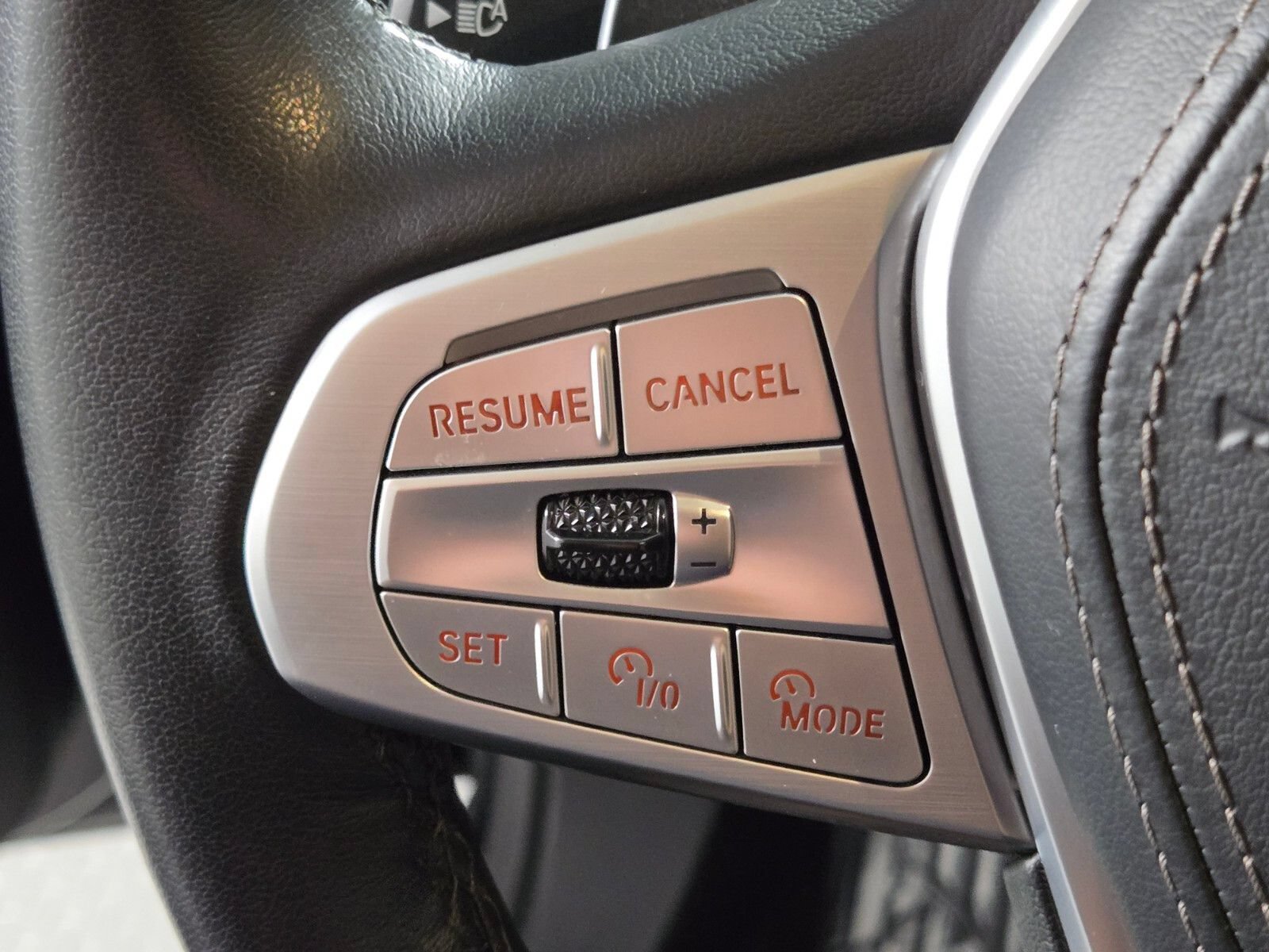 Used 2023 BMW X7 xDrive40i AWD/4WD image 23