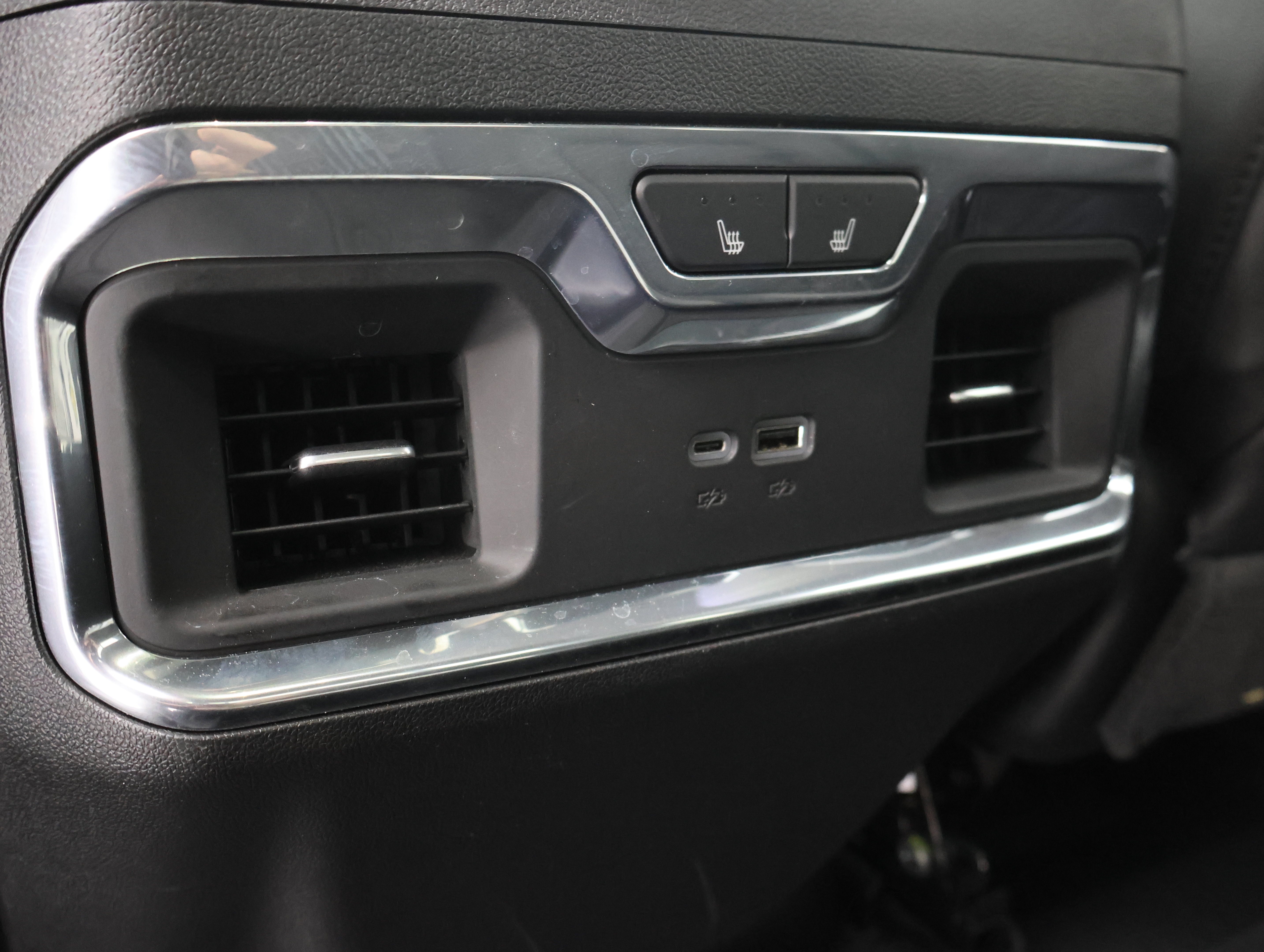 Used 2025 Chevrolet Silverado 2500 LTZ w/ Trail Boss Package AWD/4WD image 50