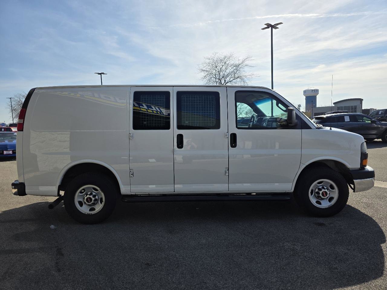 Used 2016 GMC Savana 2500 image 8