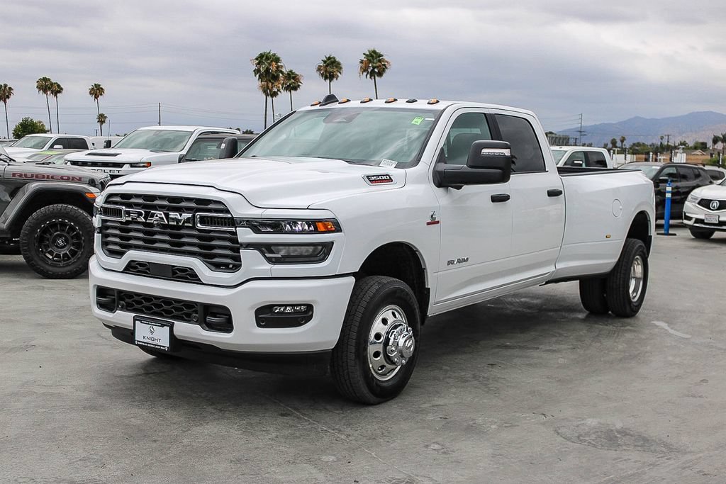 New 2026 RAM 3500 Big Horn AWD/4WD image 4