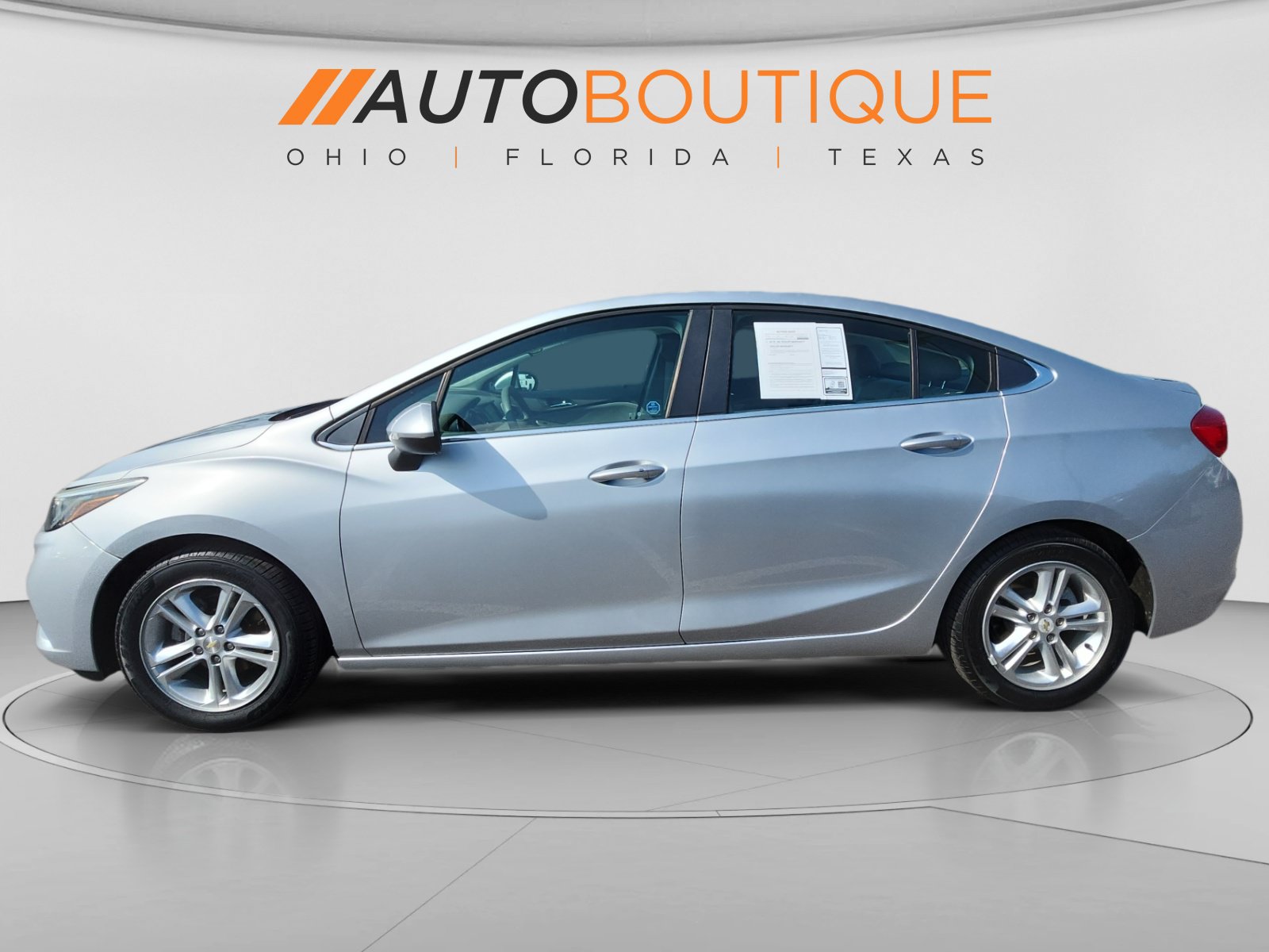 Used 2017 Chevrolet Cruze LT w/ Sun And Sound Package FWD image 2