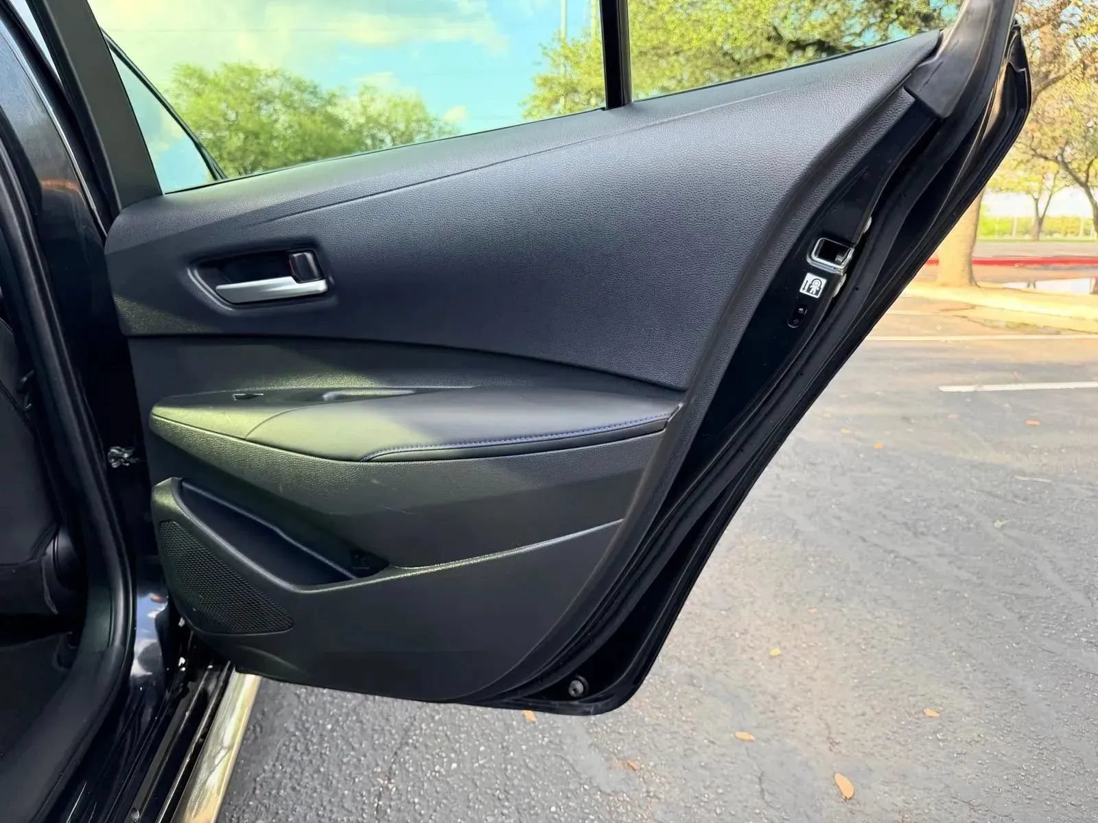 Used 2022 Toyota Corolla SE FWD image 20