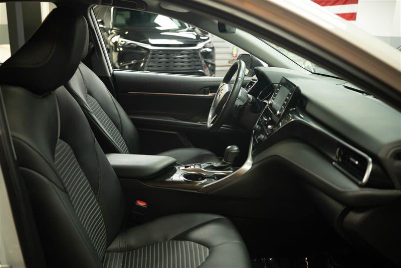 Used 2023 Toyota Camry SE w/ Cold Weather Package AWD/4WD image 13