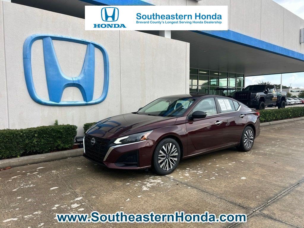 Used 2024 Nissan Altima 2.5 SV