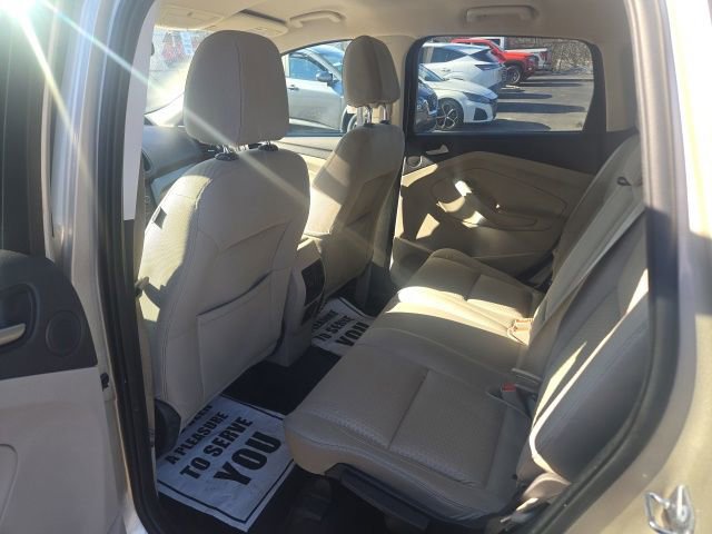 Used 2017 Ford Escape SE w/ Equipment Group 201A image 11