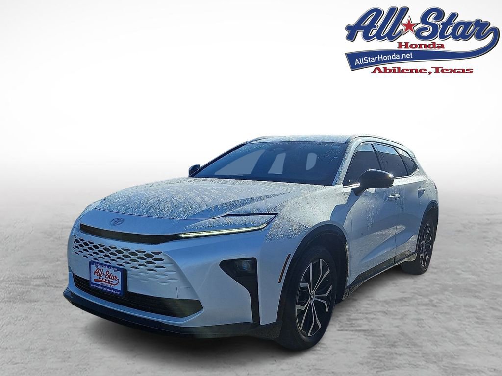 Used 2025 Toyota Crown Signia XLE image 1