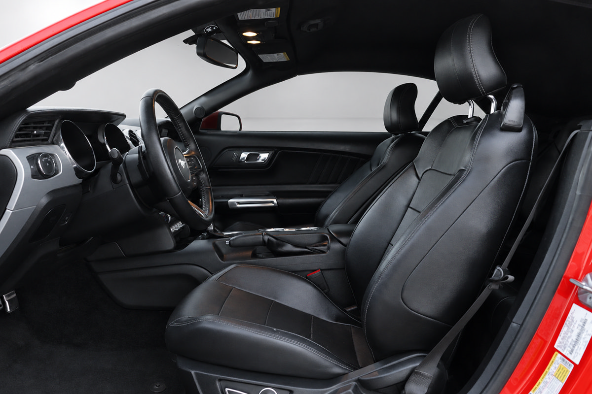 Used 2017 Ford Mustang Premium RWD image 28