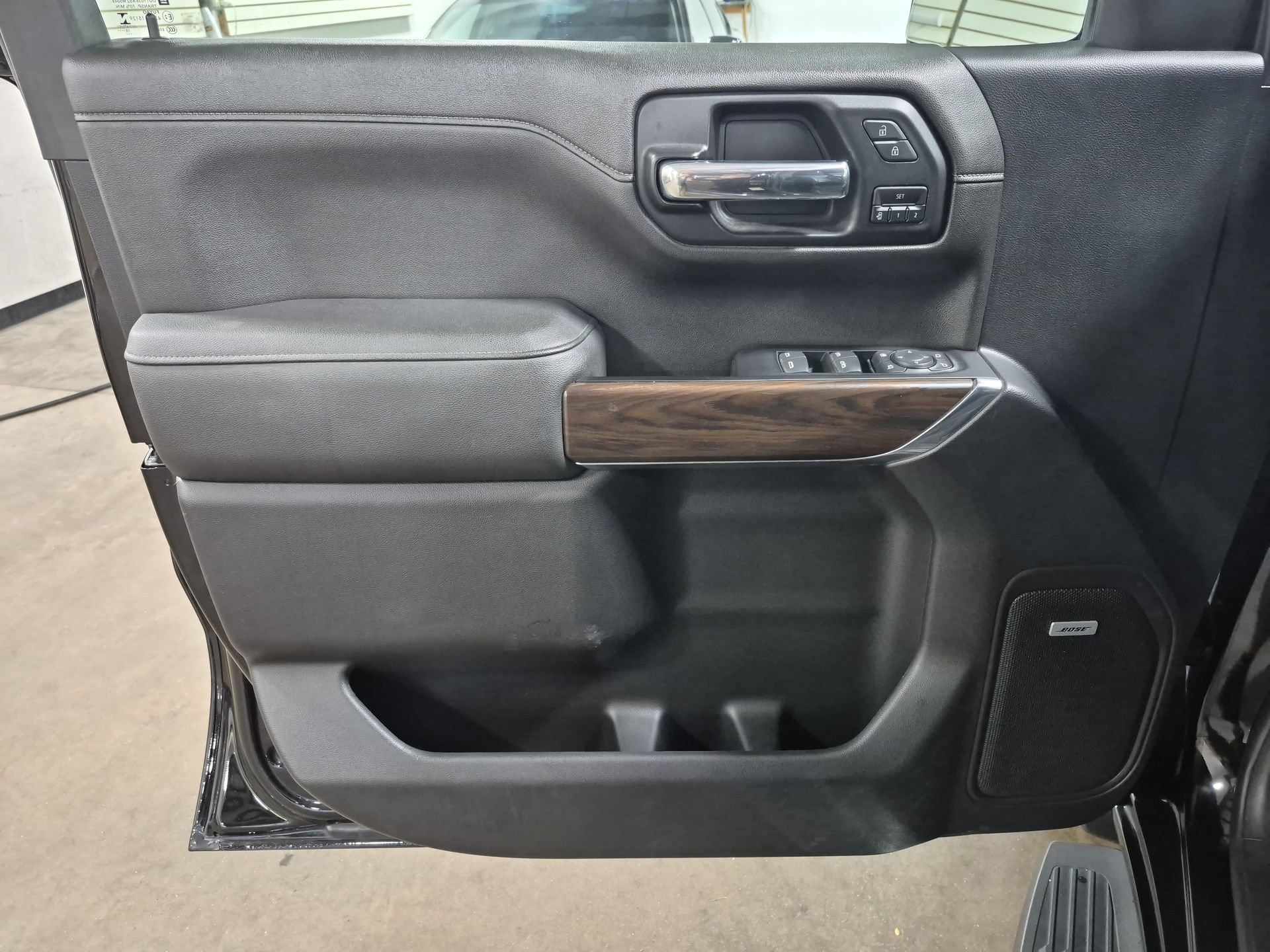 Used 2019 GMC Sierra 1500 SLT AWD/4WD image 22