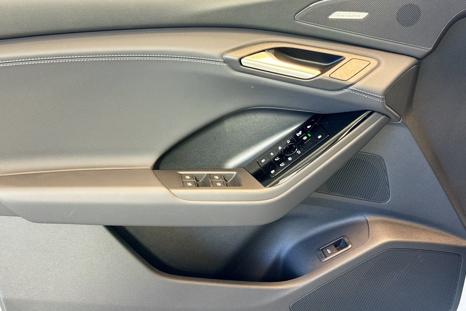 New 2027 Audi Q6 e-tron Premium Plus AWD/4WD image 15