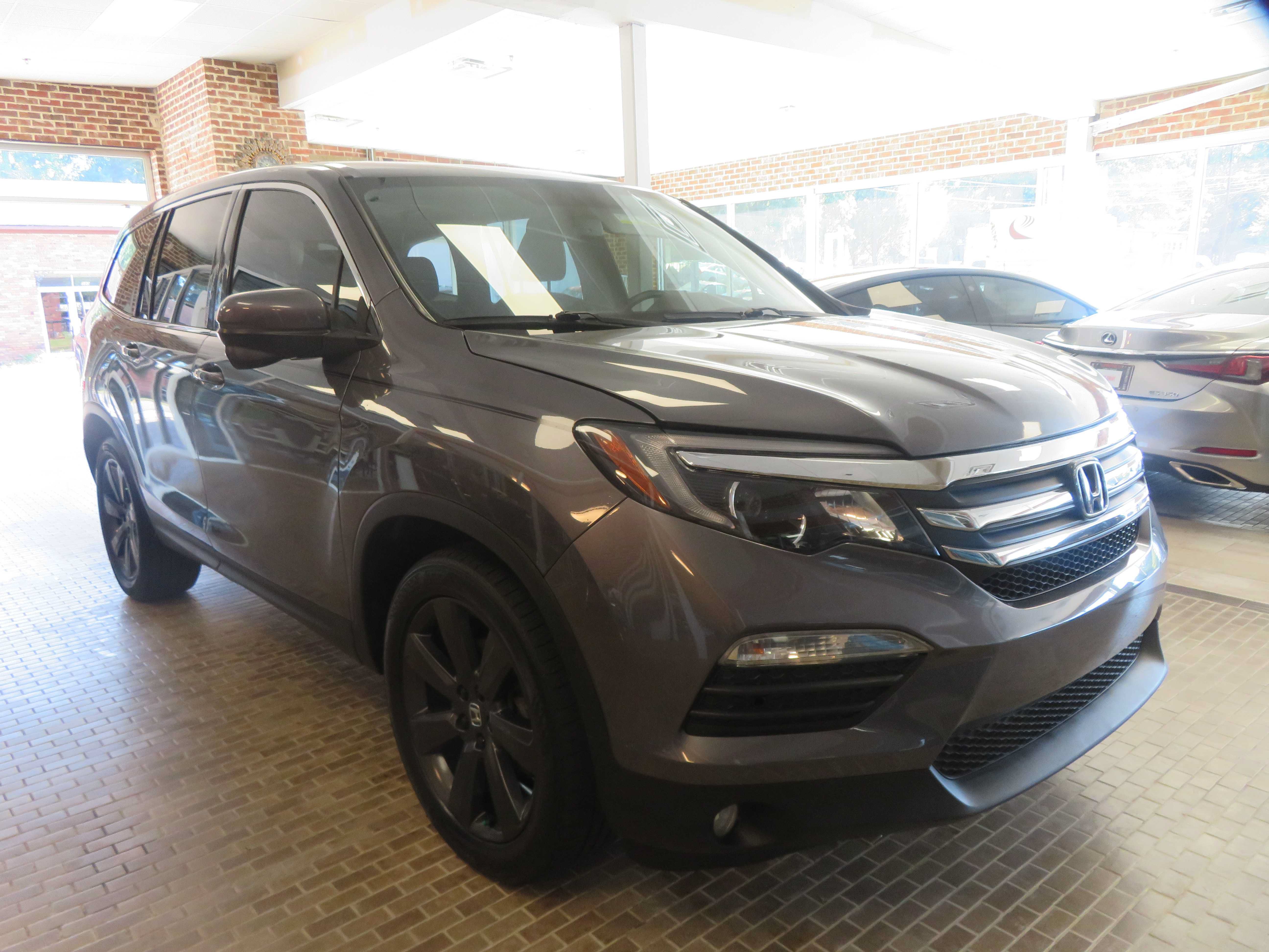 Used 2017 Honda Pilot EX-L image 3
