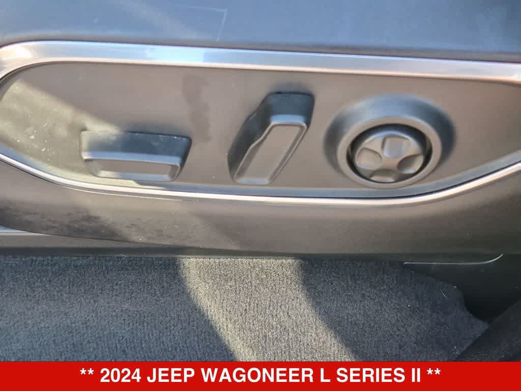 Used 2024 Jeep Wagoneer L Series II w/ Flexible Seating Group RWD image 17