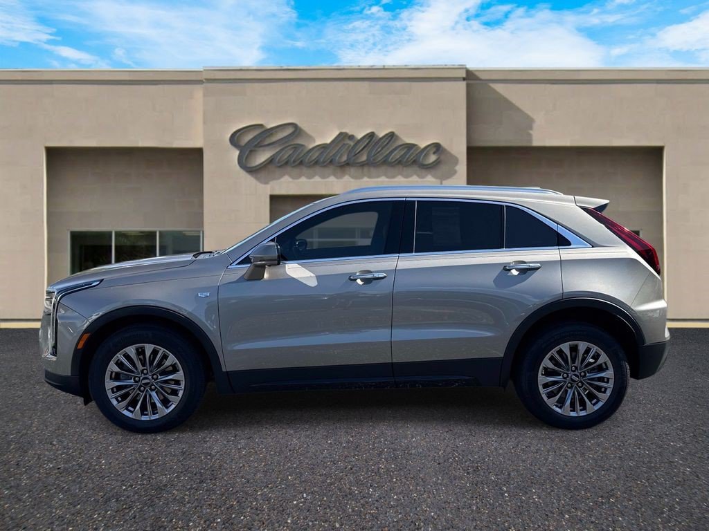 Certified 2024 Cadillac XT4 Premium Luxury w/ Active Safety Package FWD image 5