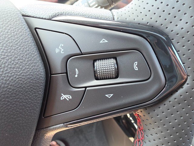 New 2026 Chevrolet Trax RS w/ Sunroof Package FWD image 36