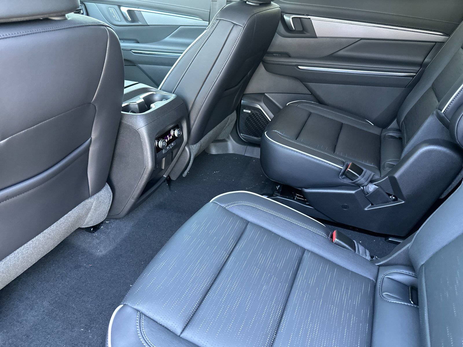 New 2026 Buick Enclave Sport Touring w/ Power Package FWD image 12