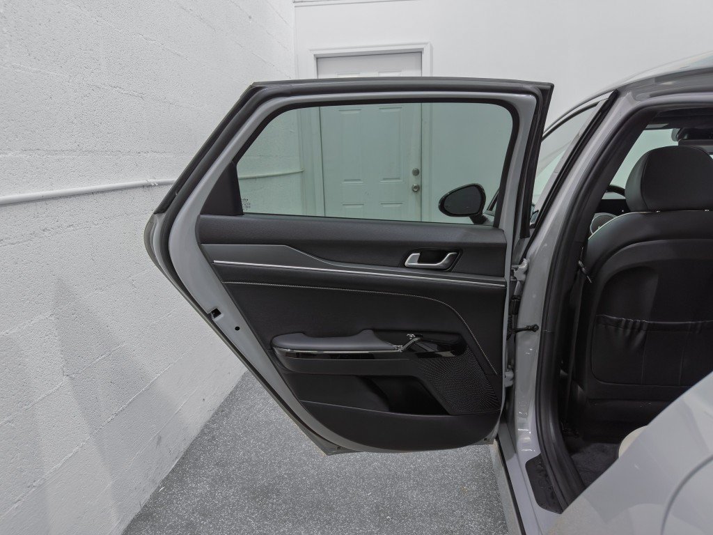 Used 2025 Kia K5 GT-Line w/ GT-Line Premium Package FWD image 15