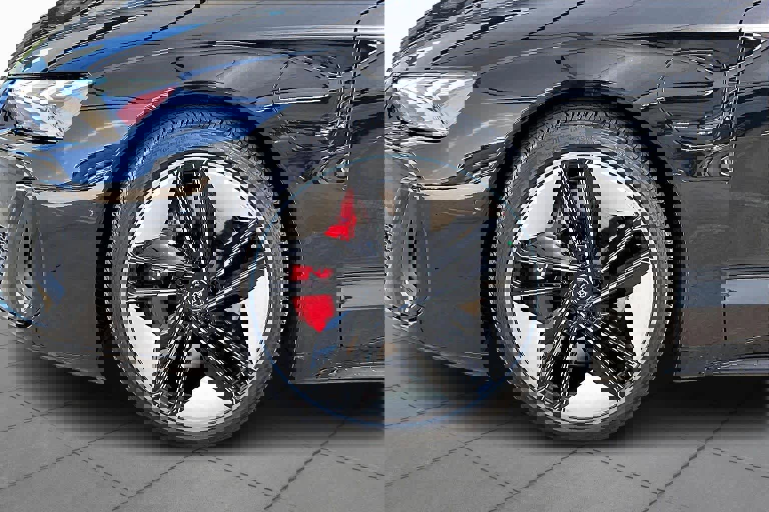 Used 2025 Audi S e-tron GT Premium Plus w/ 21" Wheel Package image 10