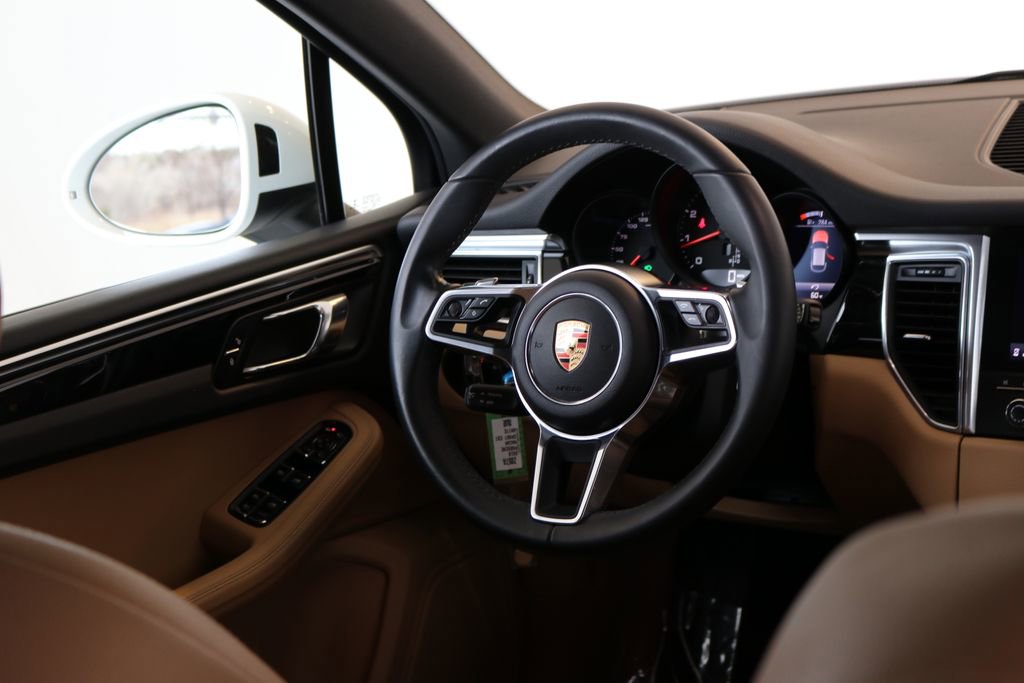 Used 2018 Porsche Macan Sport Edition image 30
