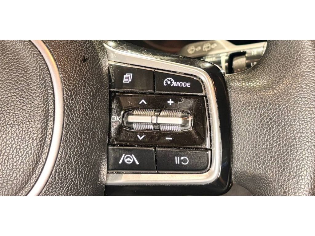 Used 2023 Kia Sorento LX AWD/4WD image 20