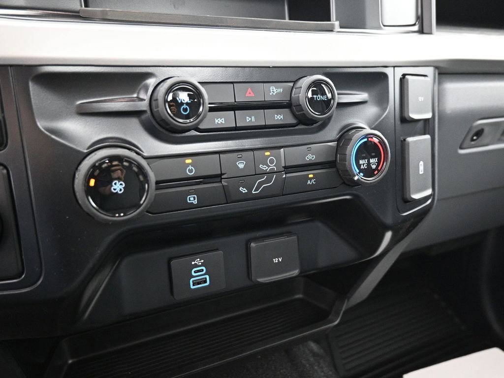 New 2025 Ford F550 XL image 13