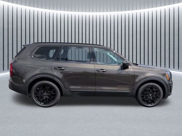 Used 2022 Kia Telluride EX w/ EX Premium Package image 3