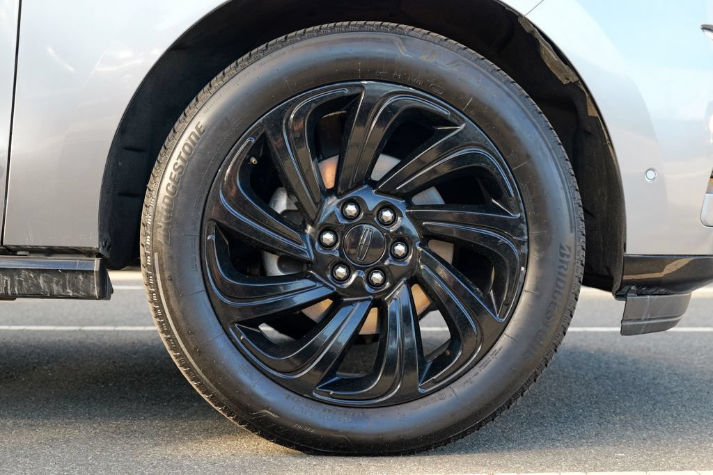 Used 2023 Lincoln Navigator L Reserve AWD/4WD image 12