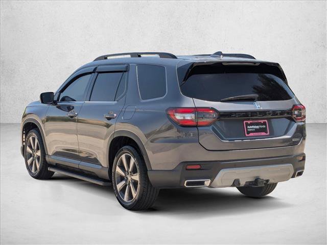 Used 2025 Honda Pilot Touring image 8