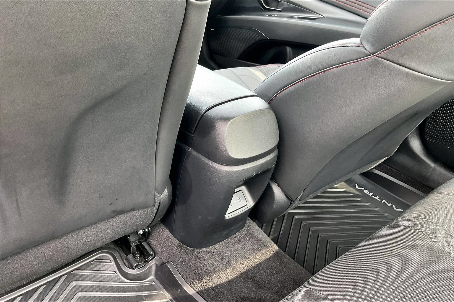 Certified 2025 Hyundai Elantra N Line FWD image 12