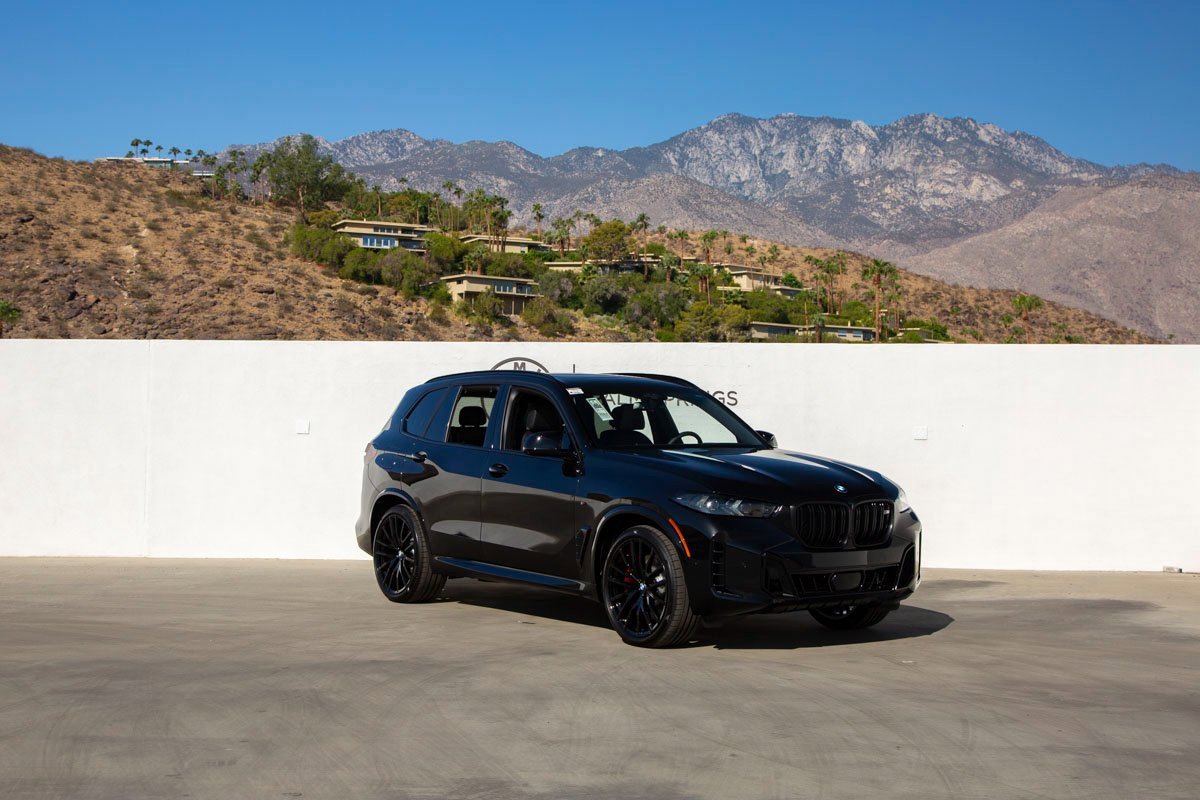 New 2026 BMW X5 M60i image 1