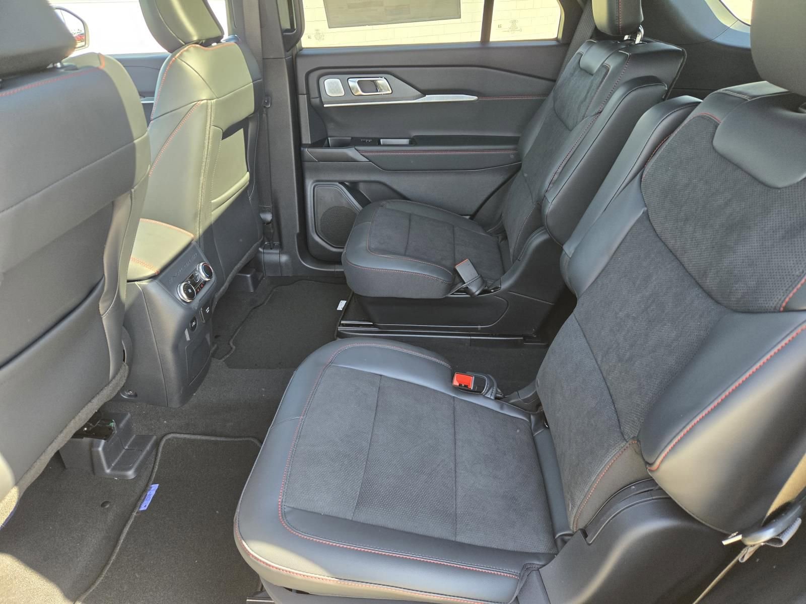 New 2026 Ford Explorer ST w/ Sun And Sound Package image 28