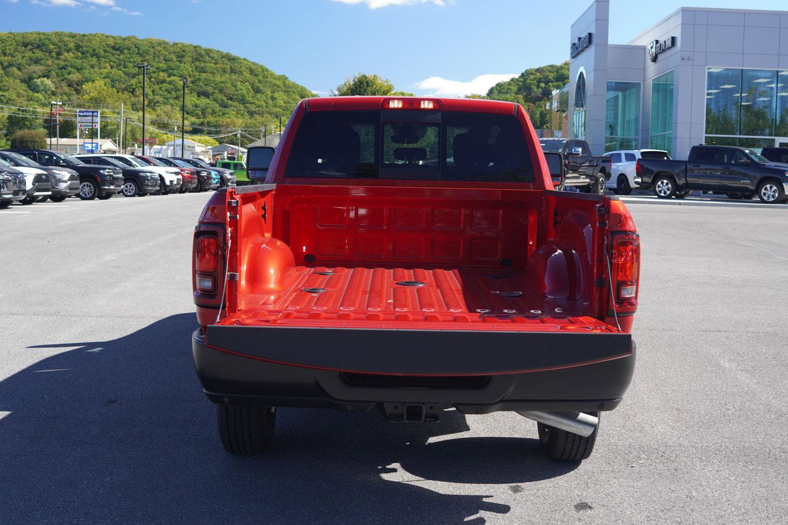 New 2025 RAM 2500 Tradesman AWD/4WD image 12