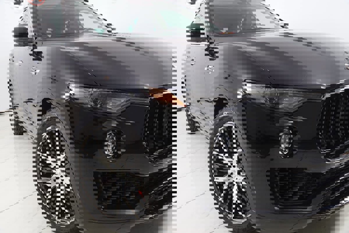 Used 2018 Maserati Levante S GranSport image 19