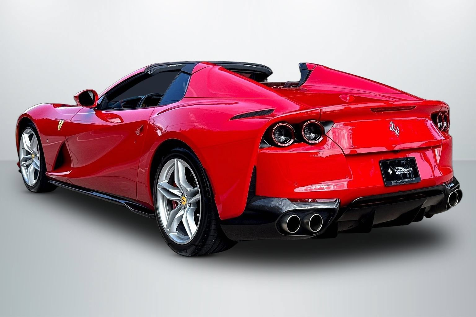 Used 2022 Ferrari 812 GTS RWD image 5