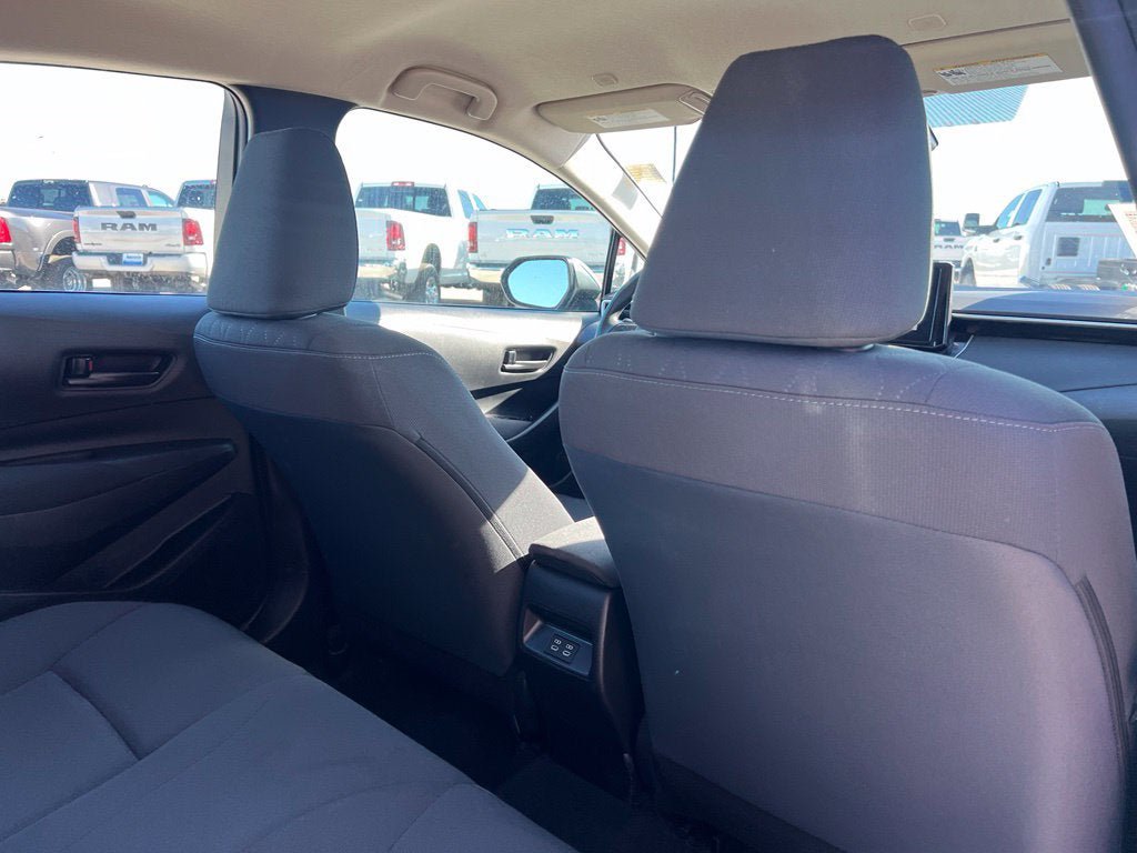 Used 2025 Toyota Corolla LE FWD image 24