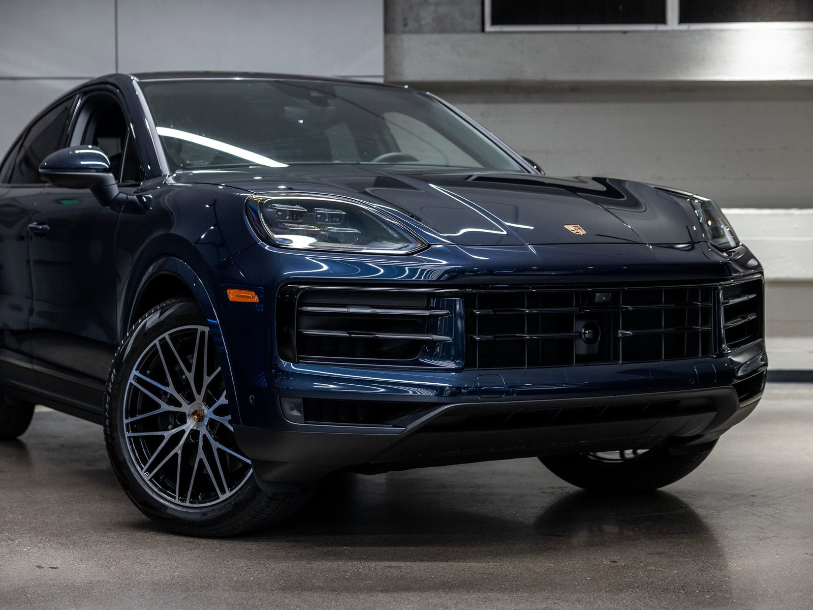 Certified 2025 Porsche Cayenne Coupe image 16