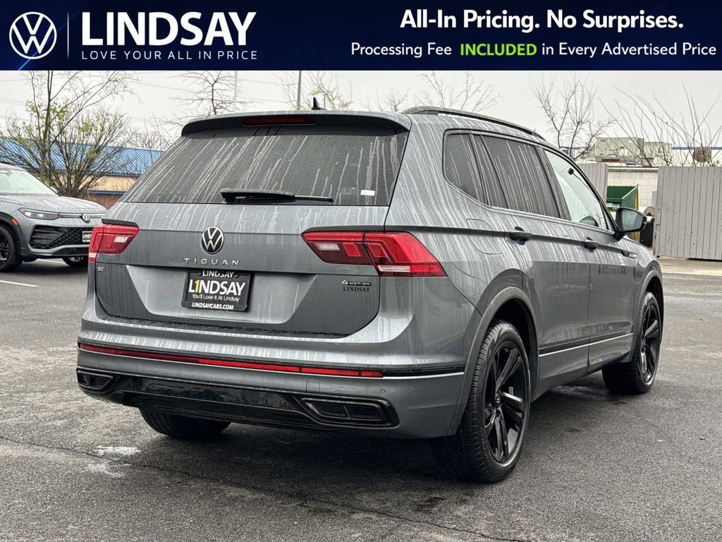 Used 2023 Volkswagen Tiguan SE R-Line AWD/4WD image 3