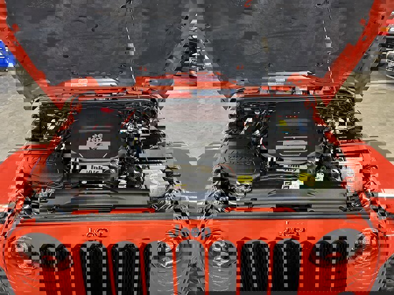 Used 2015 Jeep Wrangler Rubicon w/ Power Convenience Group image 7