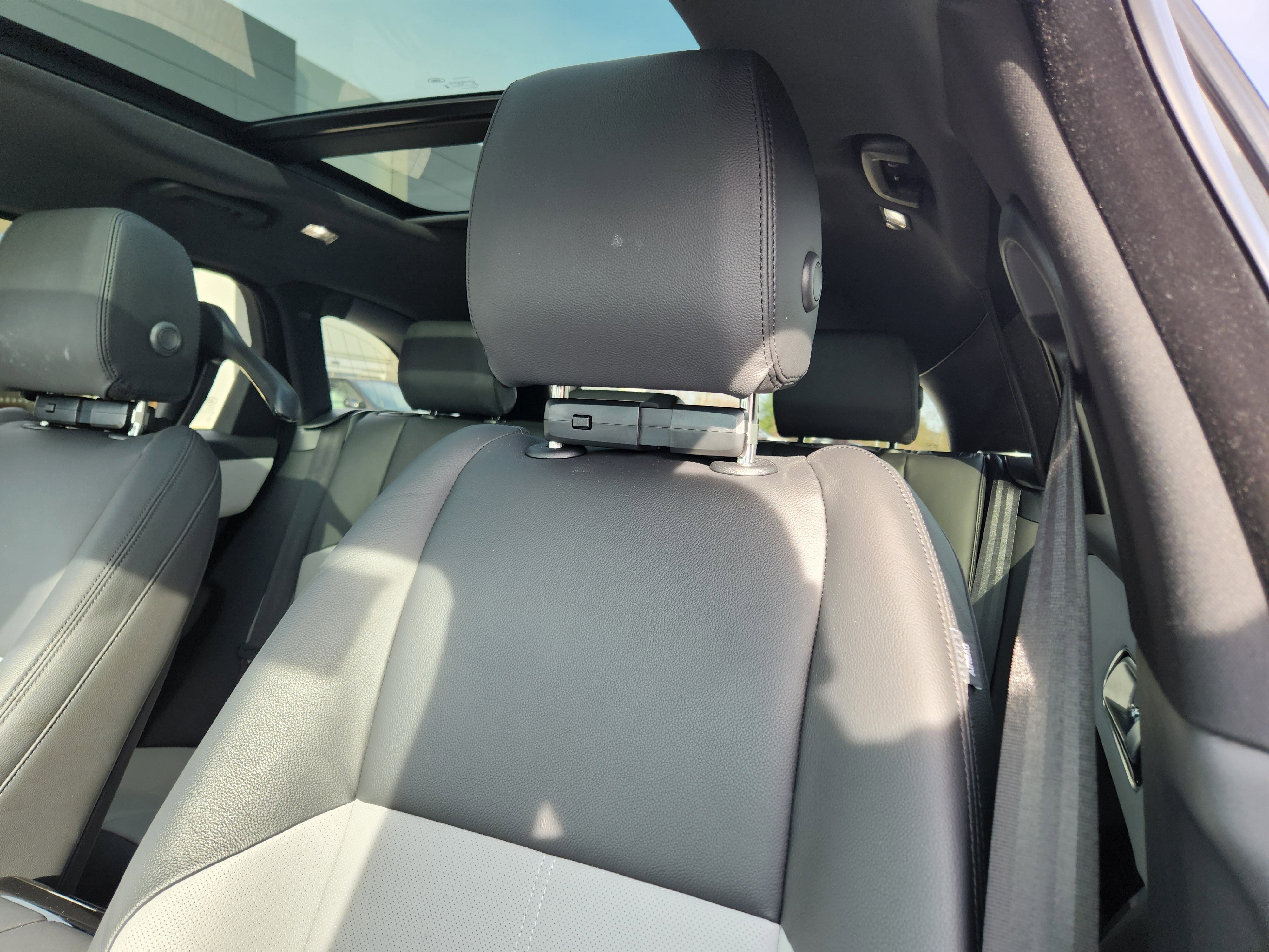 Certified 2026 Land Rover Range Rover Velar Dynamic SE image 11