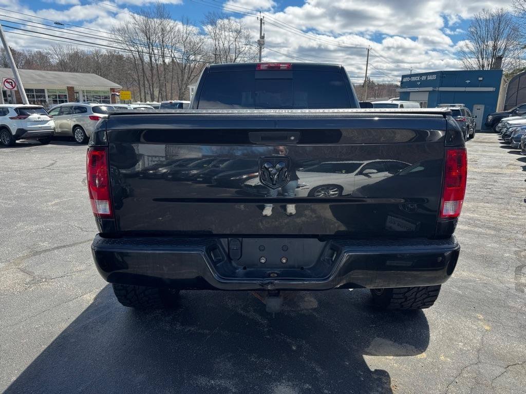 Used 2017 RAM 1500 Express w/ Black Ram 1500 Express Group AWD/4WD image 4