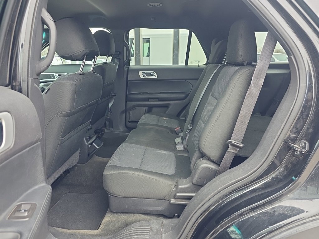 Used 2015 Ford Explorer XLT image 13