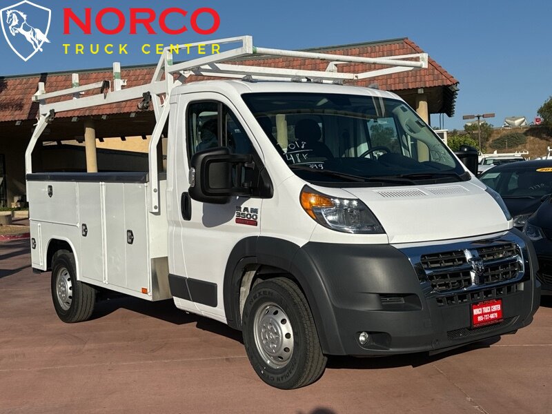 Used 2018 RAM ProMaster 3500 w/ Premium Appearance Group FWD image 3