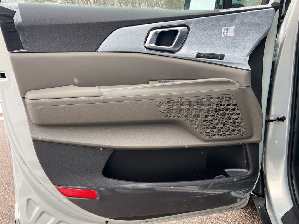 New 2026 Kia Carnival EX image 8