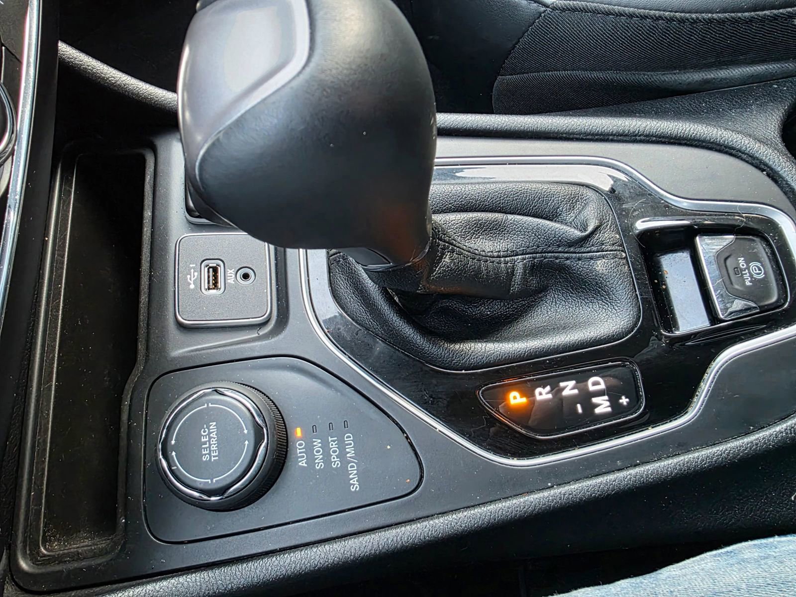 Used 2019 Jeep Cherokee Limited image 17