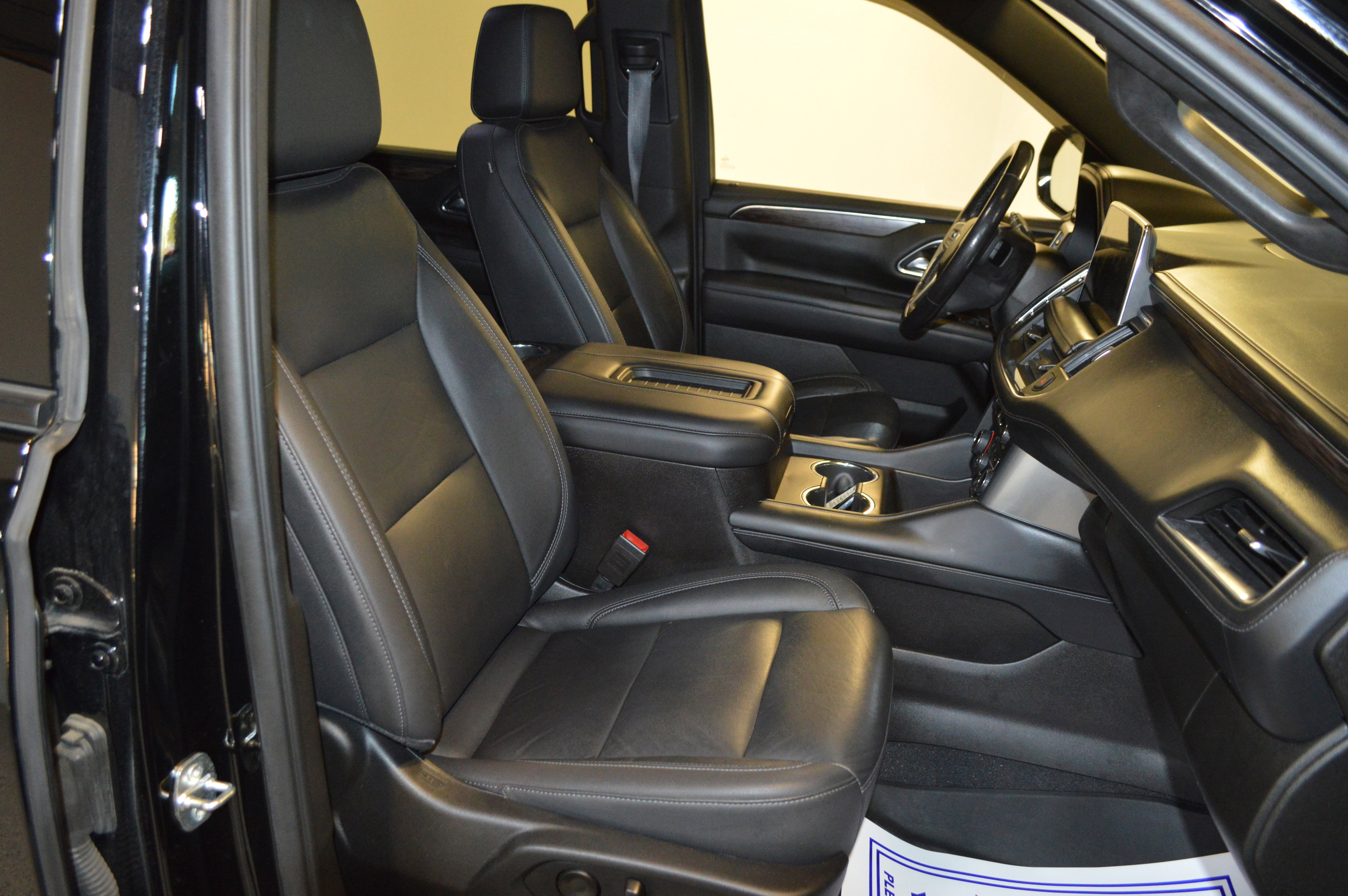 Used 2021 Chevrolet Tahoe Z71 w/ Luxury Package image 11