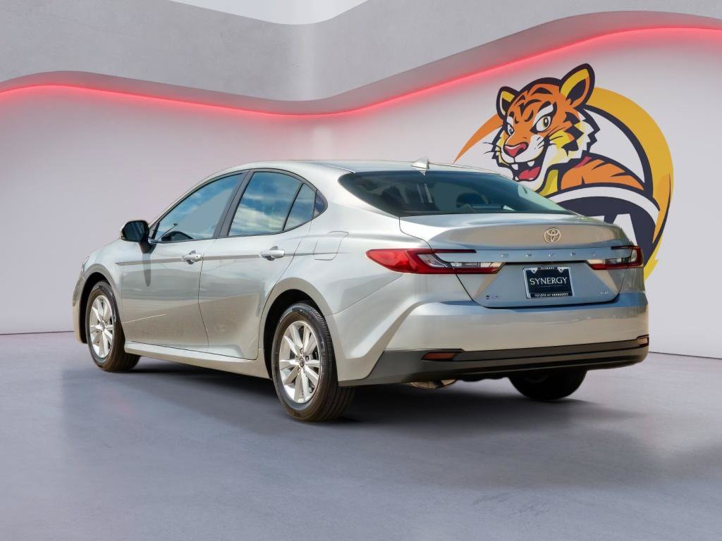 Used 2026 Toyota Camry LE FWD image 8